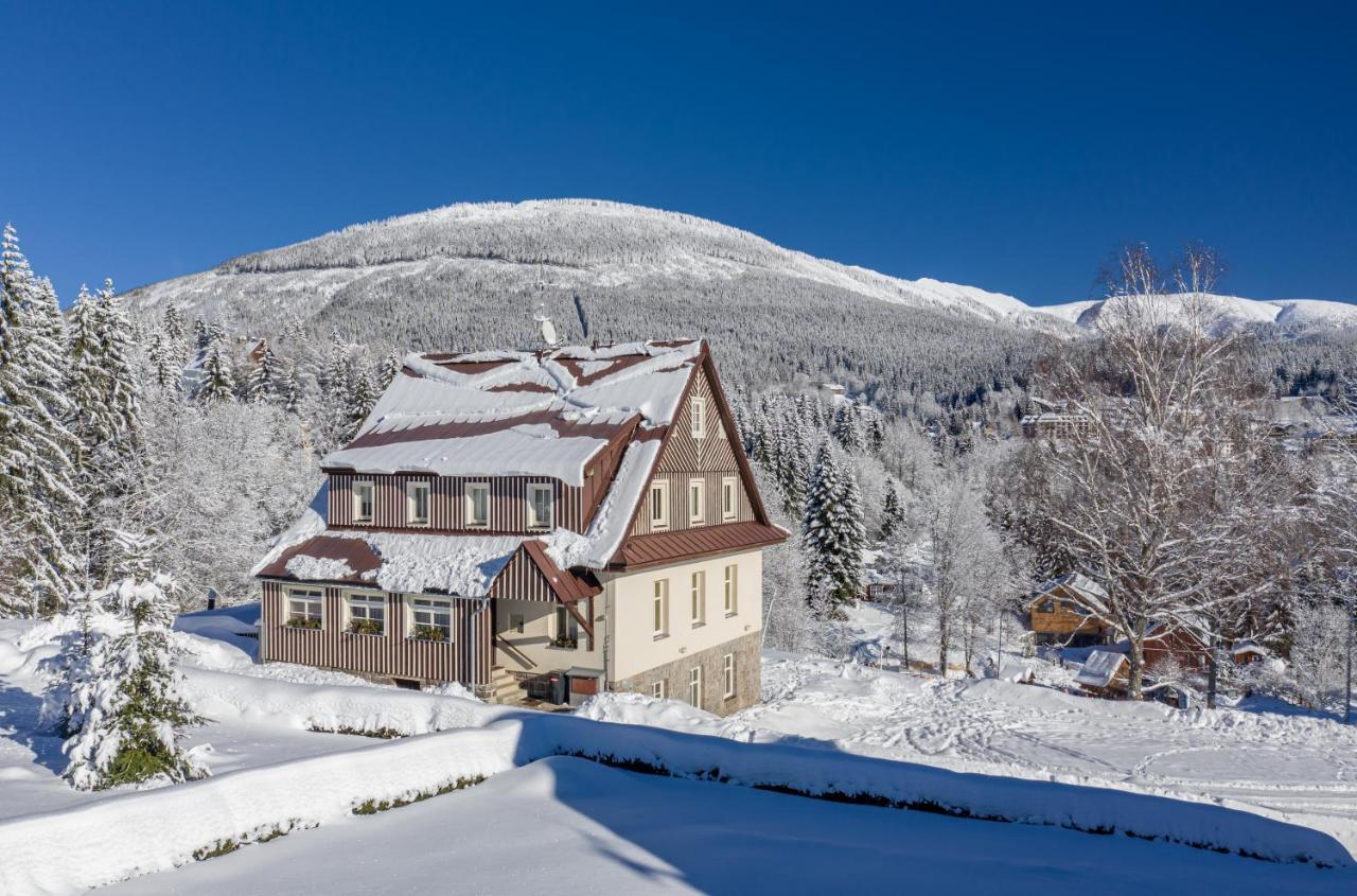 Minerva Hotel Špindlerŭv Mlýn Eksteriør billede